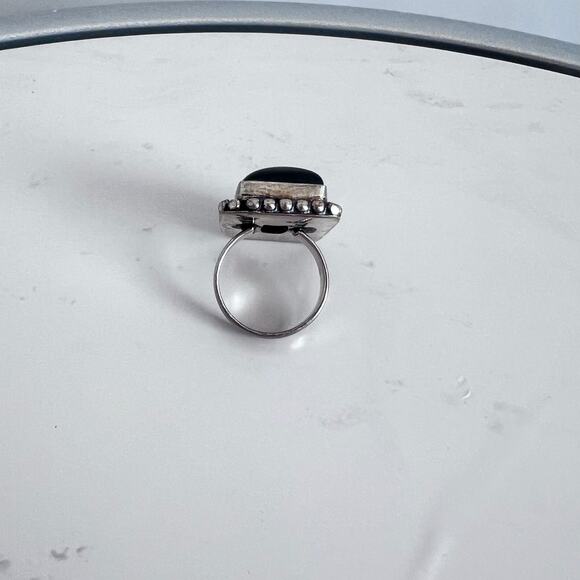 Sterling Silver .925 Bezel Set Black Onyx Statement Ring Size 6 - Picture 6 of 9